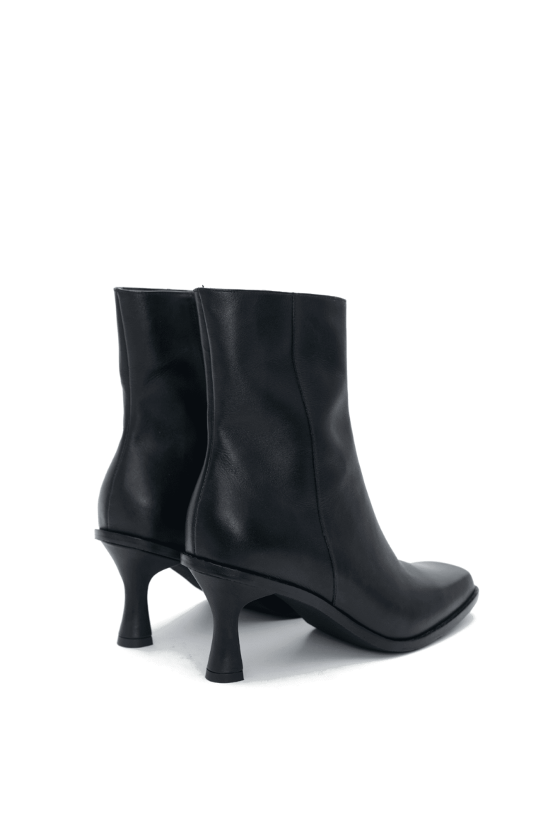 CANELLA BOTIN SUMAQ BLACK BOOTS