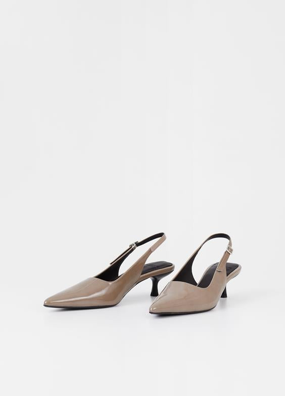 VAGABOND LYKKE SLING BACK PUMP TAUPE PATENT