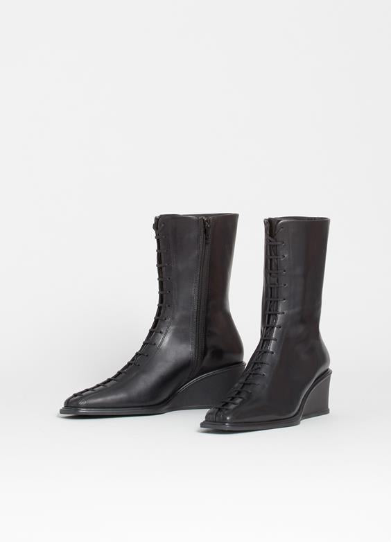 VAGABOND AINO LACE WEDGE BOOTIE BLACK