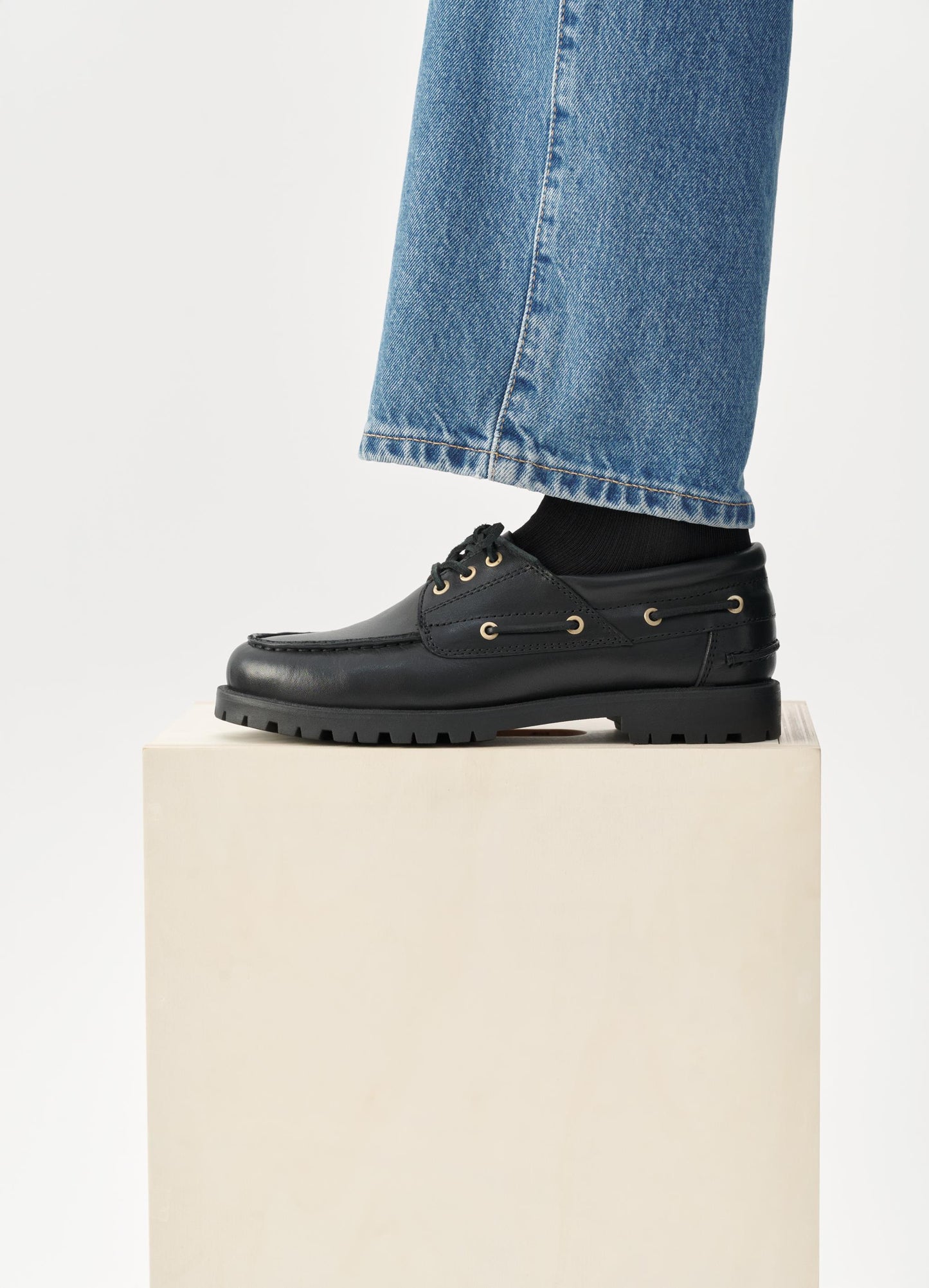 VAGABOND JOSLYN-BLACK