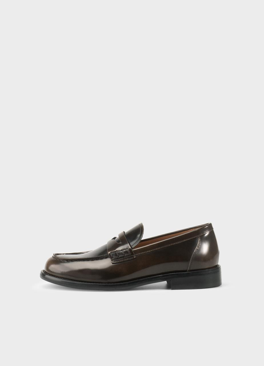 VAGABOND LINN PENNY- WALNUT