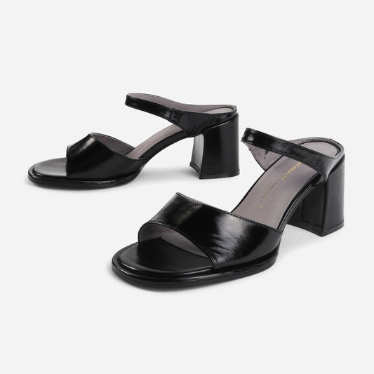 INTENTIONALLY BLANK APEX HEELS IN BLACK - Shoe Market NYC