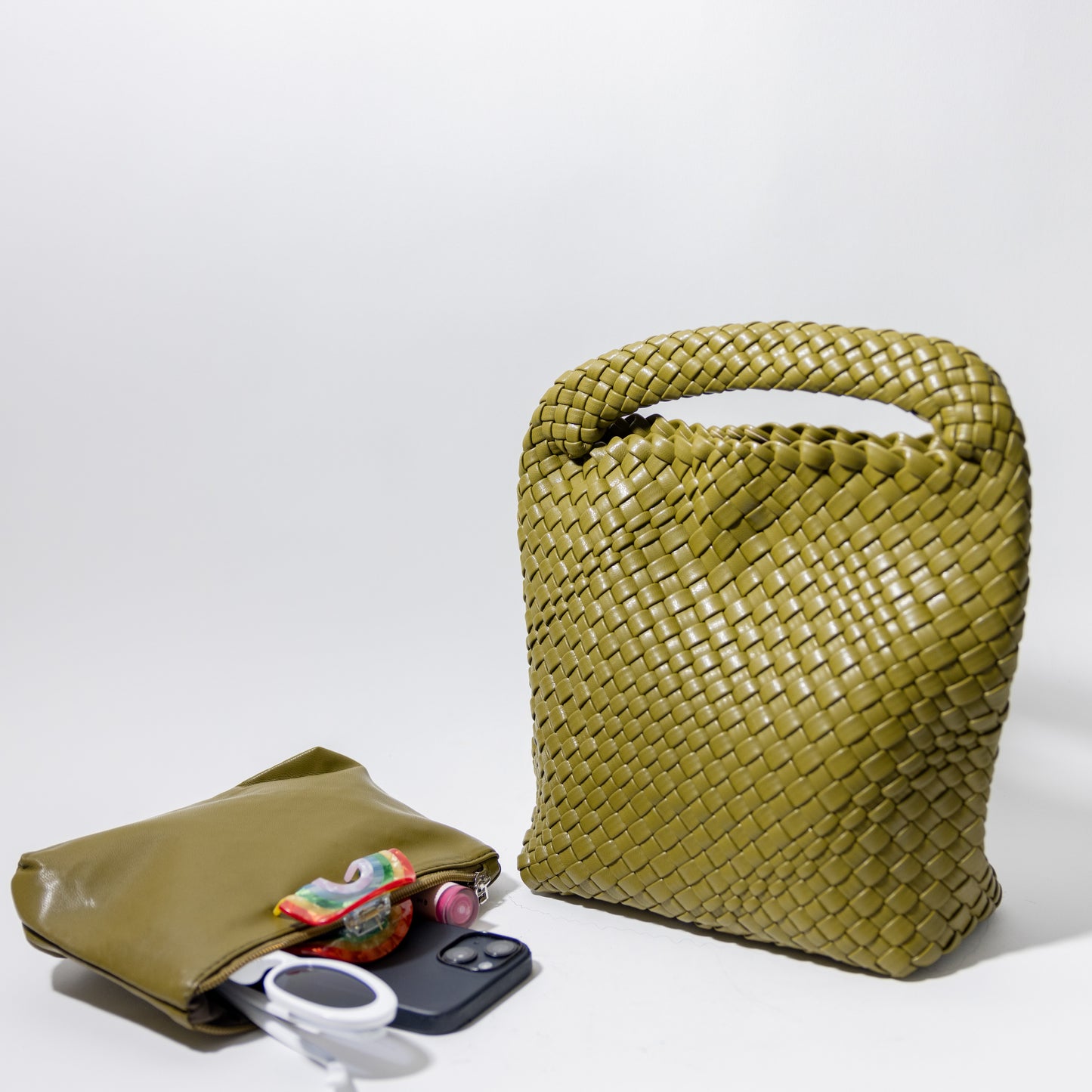 WOVEN HOBO-OLIVE