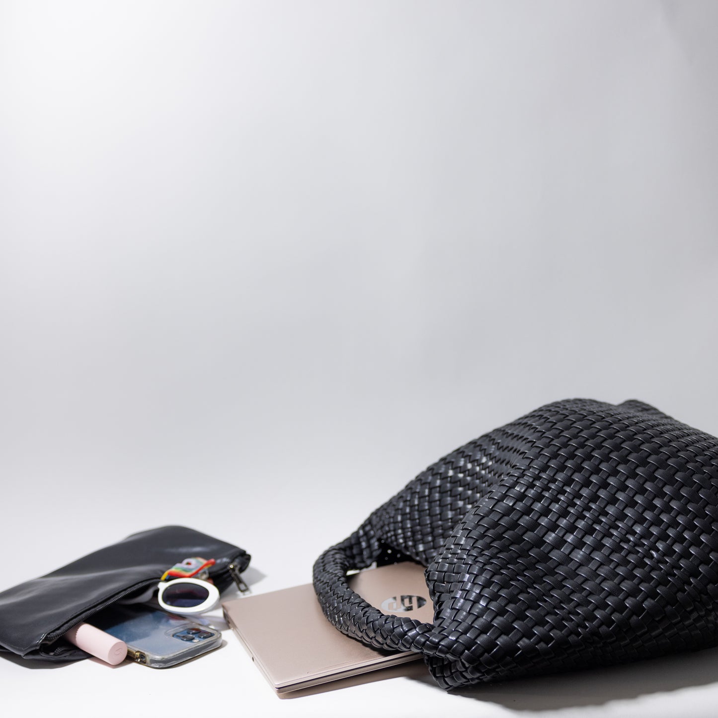 LARGE WOVEN HOBO-BLACK