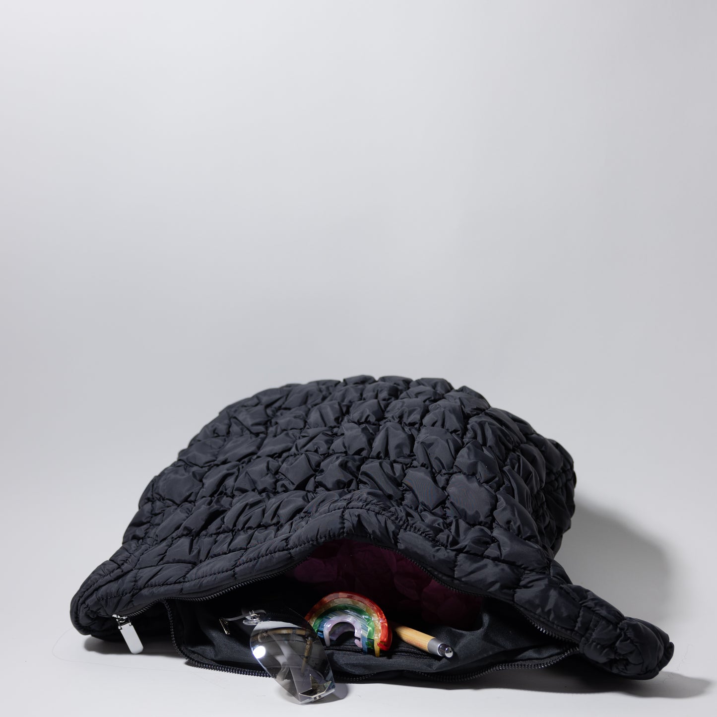QUILTED LARGE CAPACITY HOBO BLACK