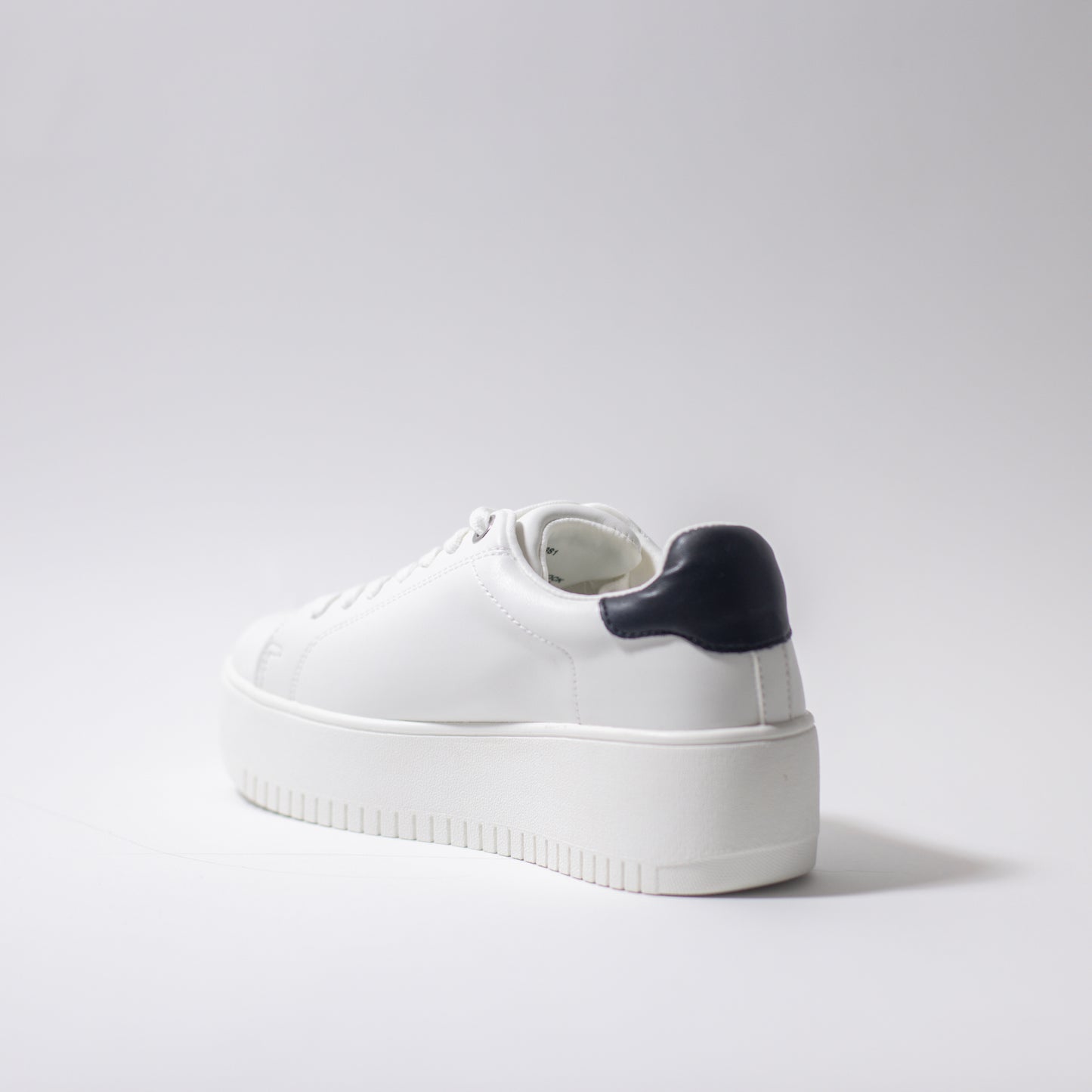 STEVE MADDEN ROCKAWAY SNEAKER
