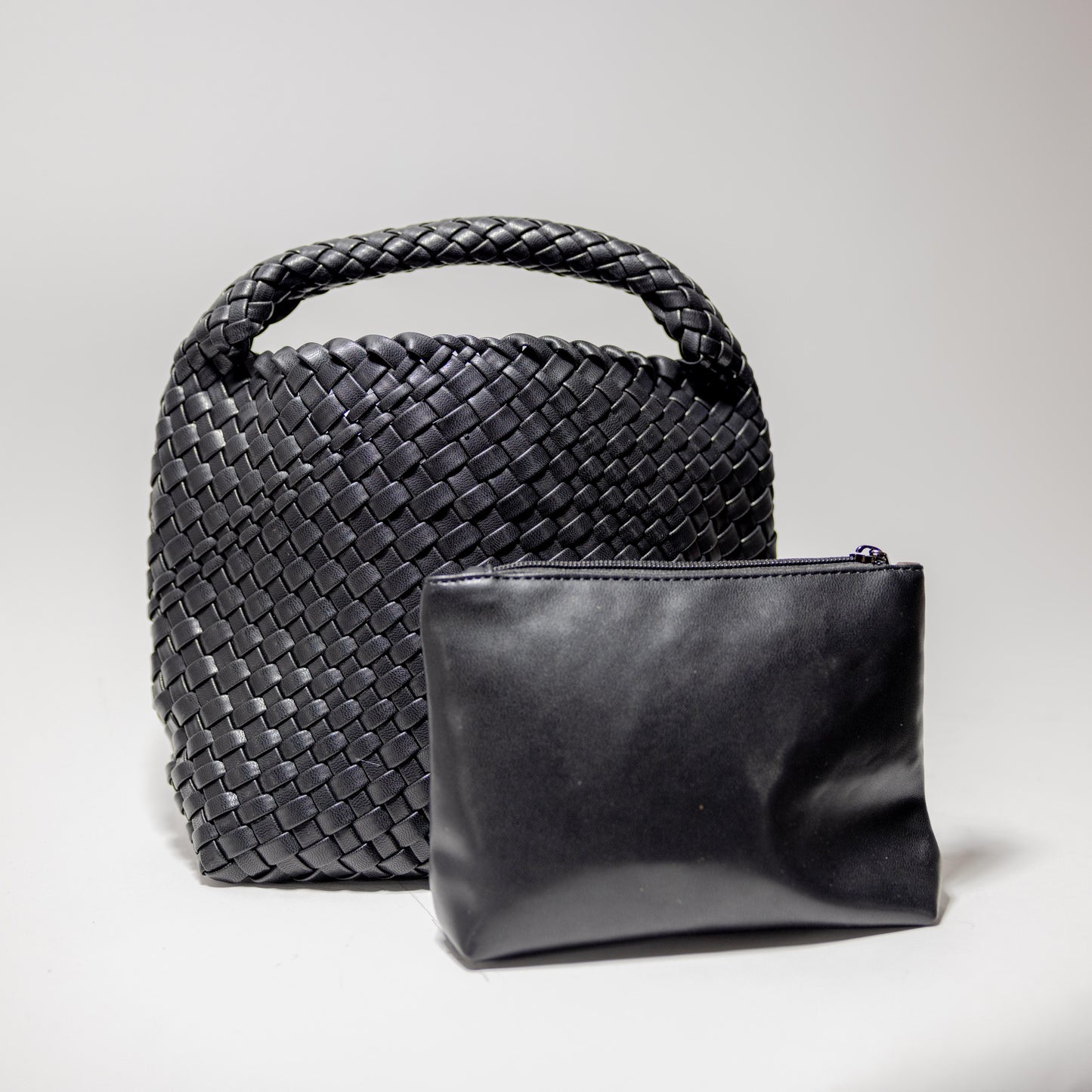 WOVEN HOBO-BLACK