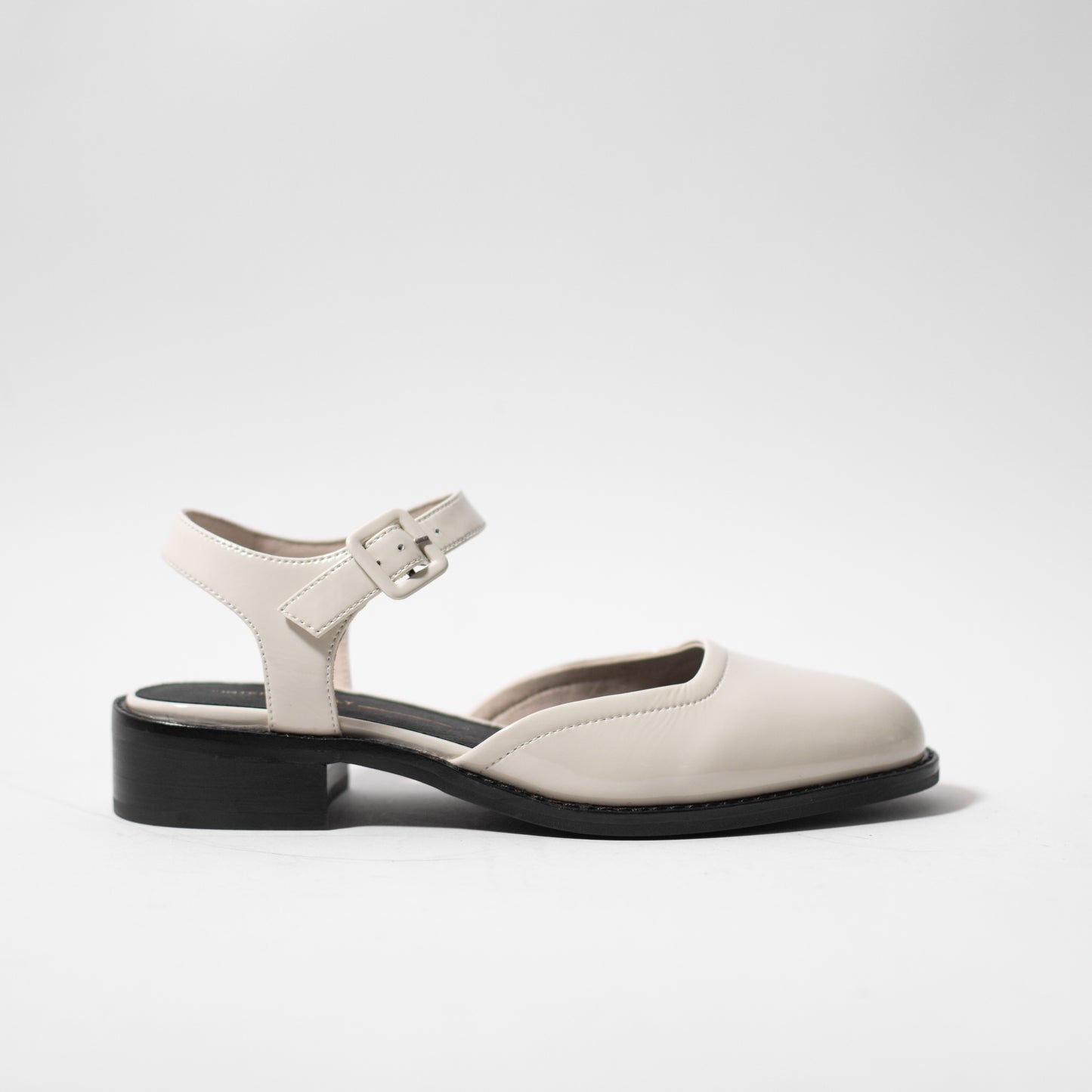 IB SUPER MARY JANE FLATS