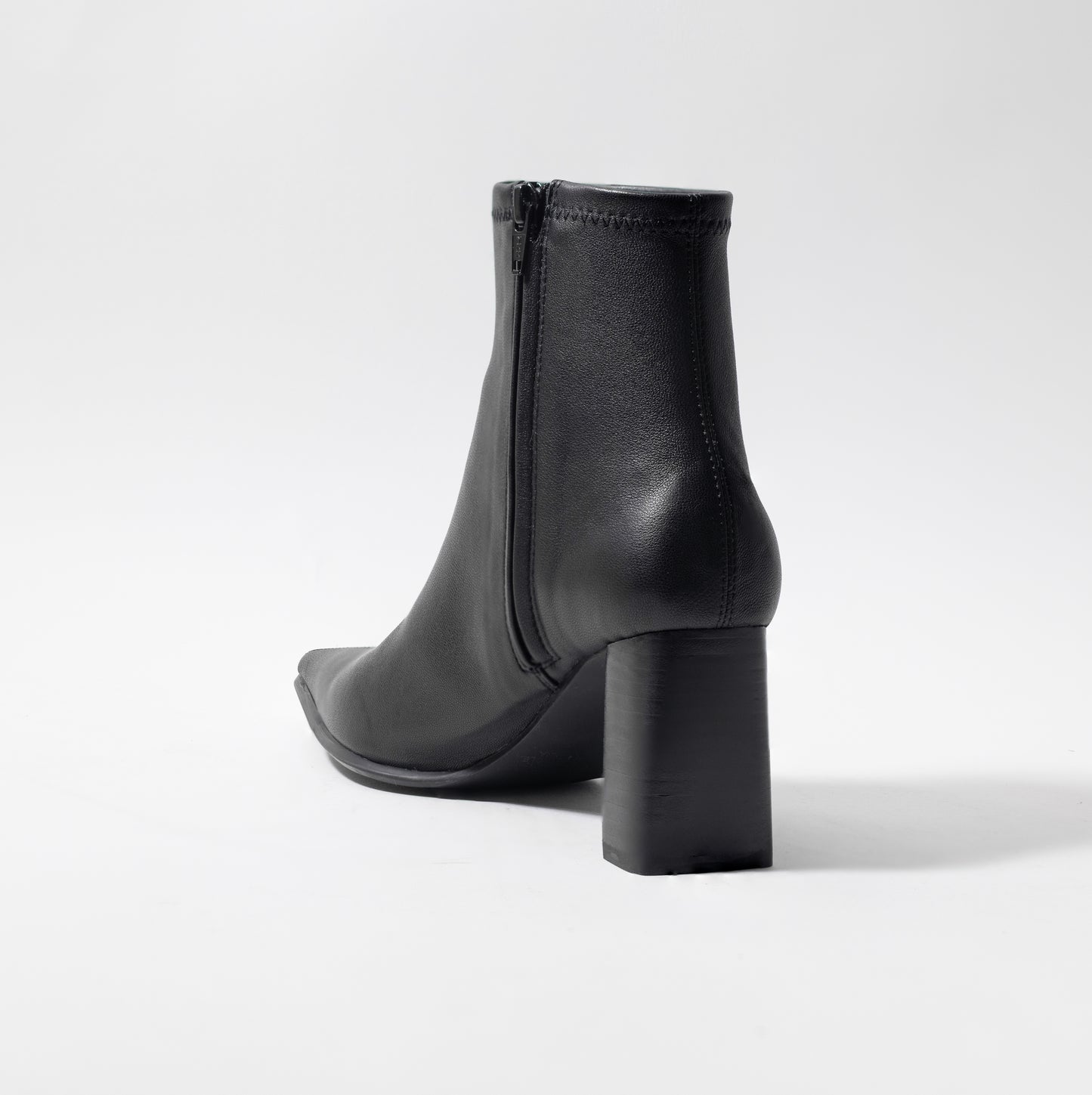 IB MAGGIE BOOTS BLACK