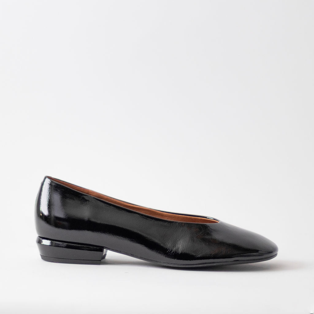 VAGABOND KATYA FLAT PATENT BLACK
