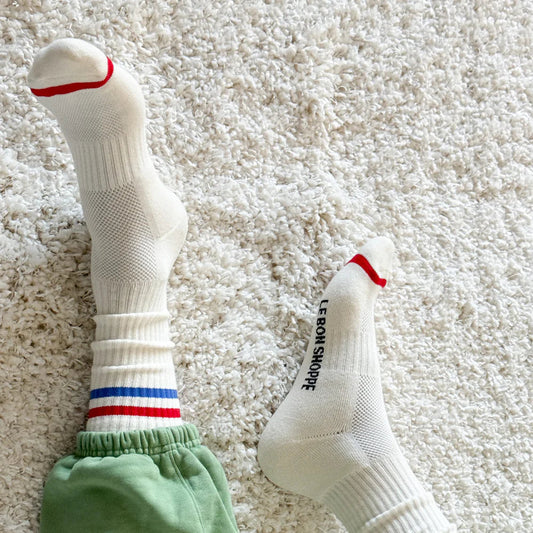 LE BON SHOPPE EXTENDED BOYFRIEND SOCKS MILK X