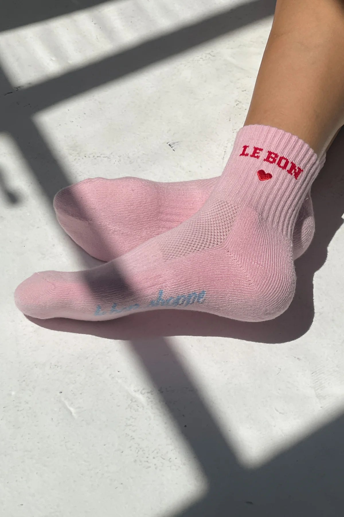 LEBON SHOPPE EMBROIDERED CREW SOCKS STRAWBERRY BILK