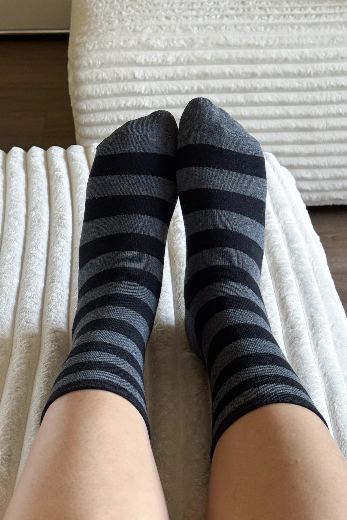 LEBON SHOPPE WALLY SOCKS WIDE CHARCOAL STRIPE