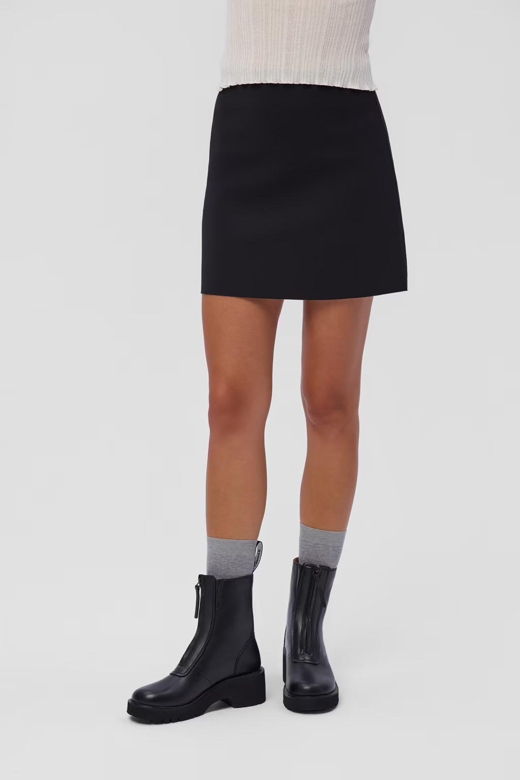 CAMPER FRONT ZIP BOOT BLACK