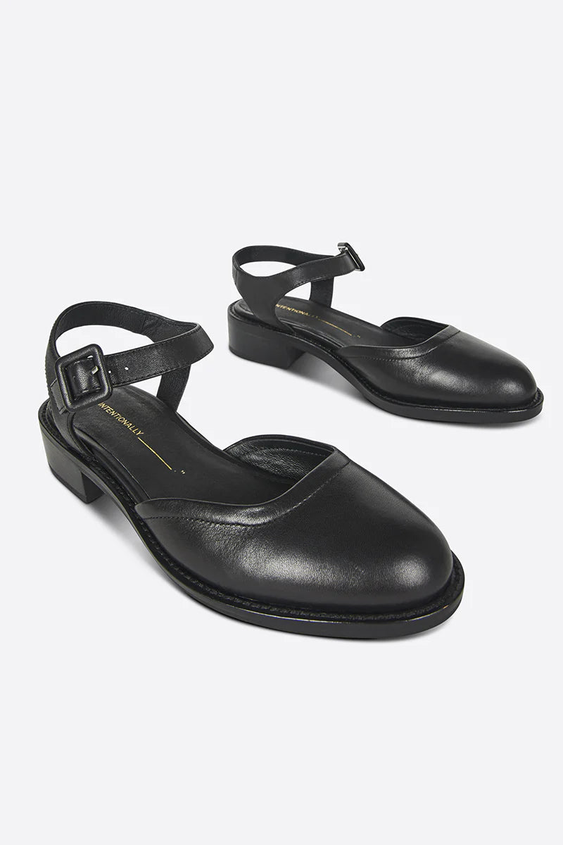 IB SUPER MARY JANE FLATS