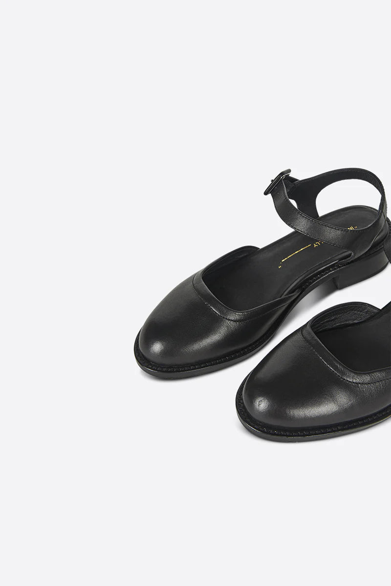 IB SUPER MARY JANE FLATS