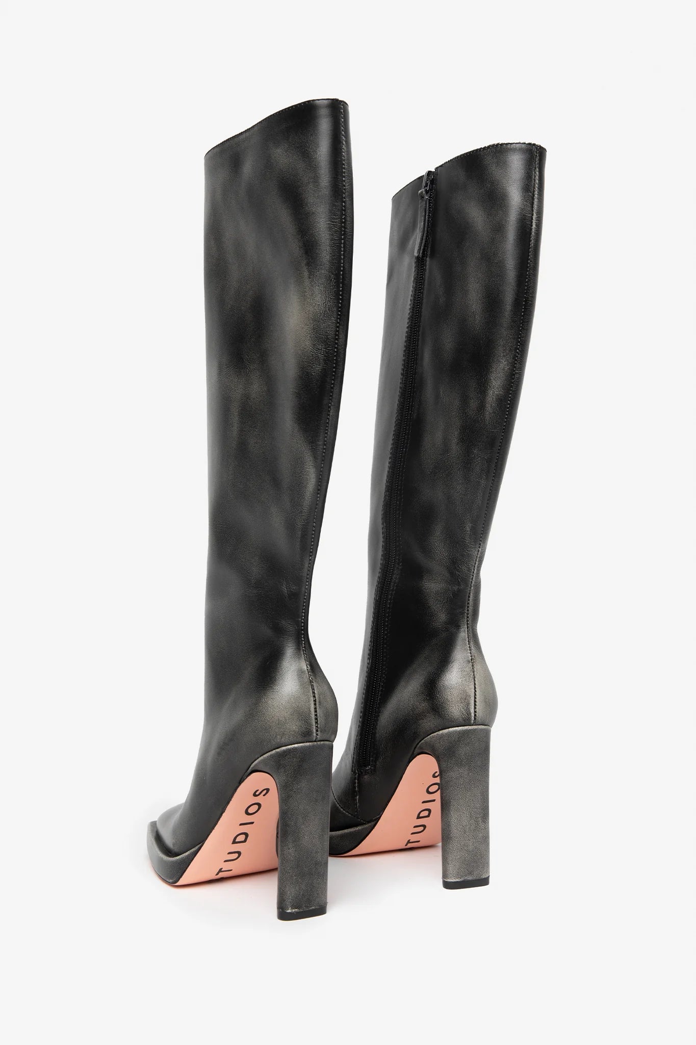 SADI LOVES HAN BLACK BOOTS