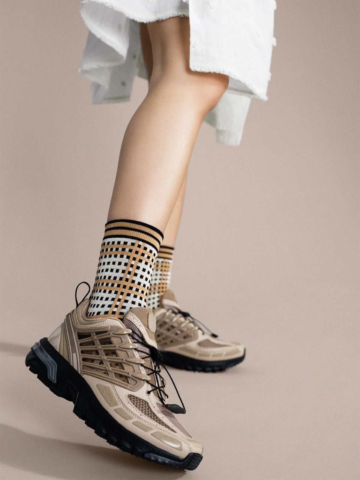 HANSEL MAD FOR PLAID BLACK SOCKS