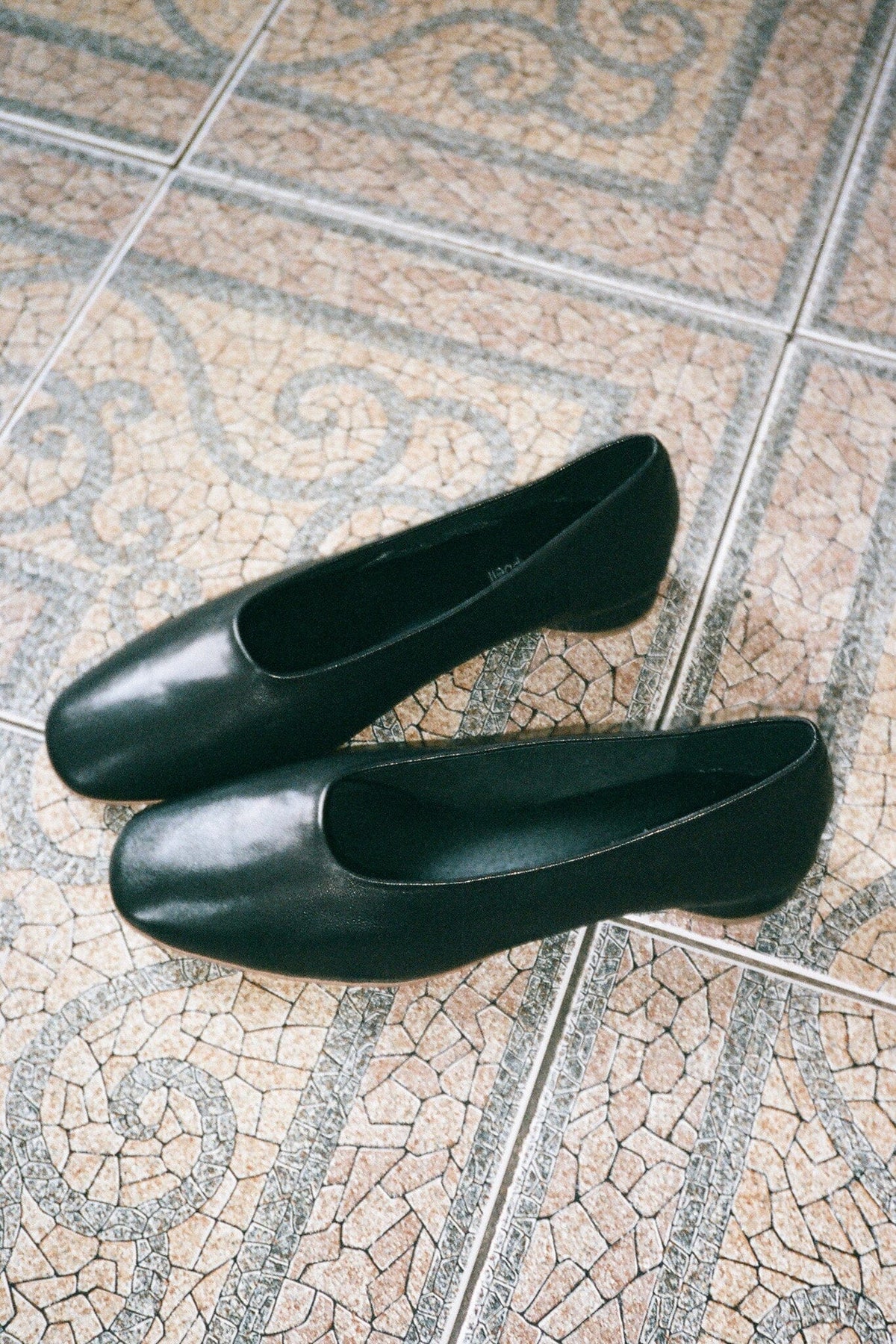 JEFFREY CAMPBELL TRUSTEE BALLET SOCK PUMP -BLACK