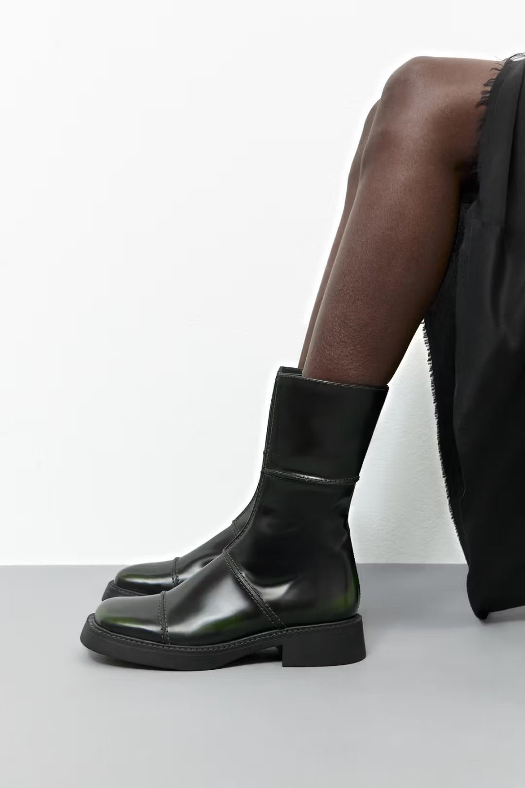 MIISTA Dahlia Khaki  Black Ankle Boots