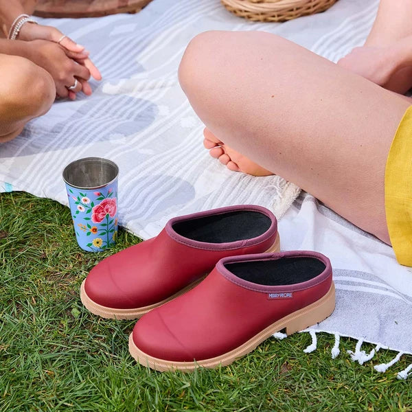 MERRY PEOPLE BILLIE CLOG BRICK RED