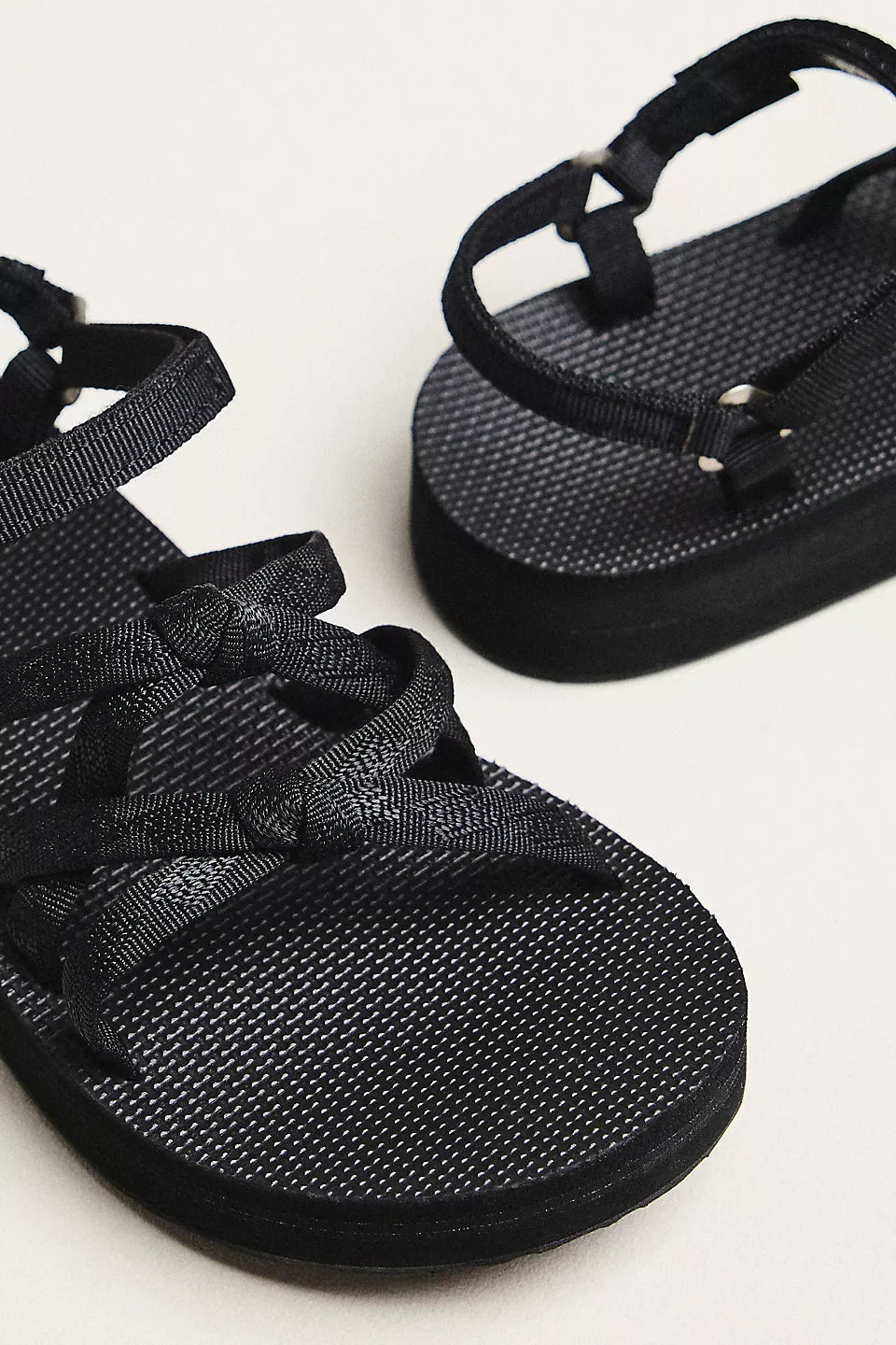 TEVA MIDFORM KENA-BLACK