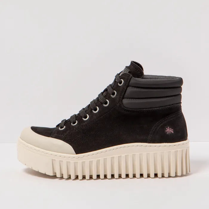 Art 2025 shoe company