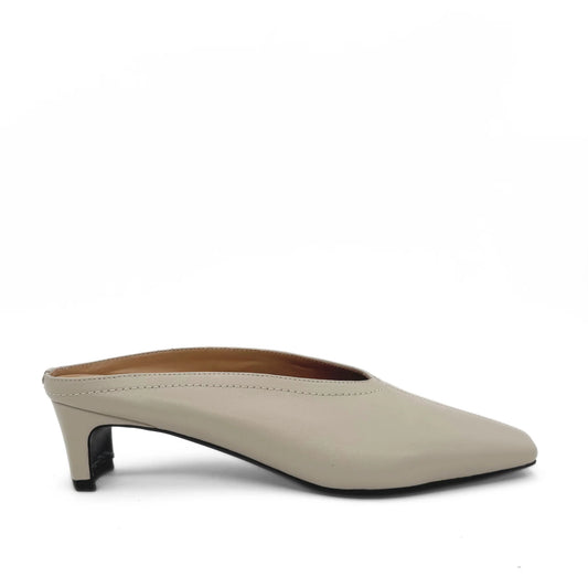 AMIE RAFA JUNIE MULE BONE