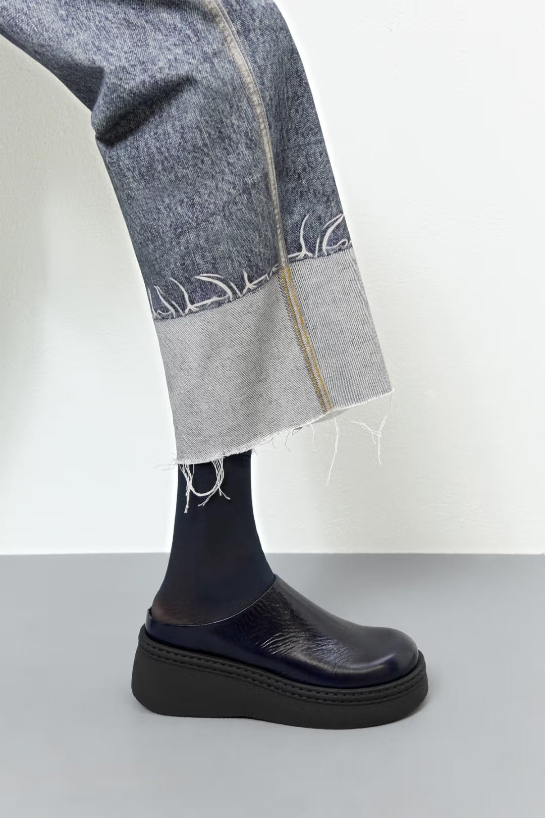 MIISTA Kristi Navy Pull Mules