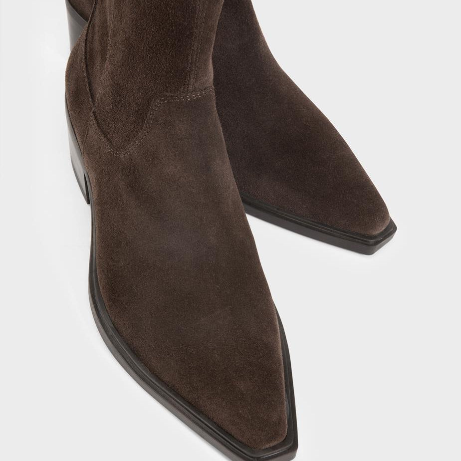 VAGABOND KELSEY ZIP ANKLE BOOTS IN CHOCOLATE
