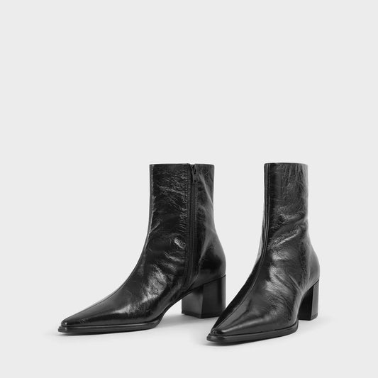 Vagabond Giselle Patent boots in Black