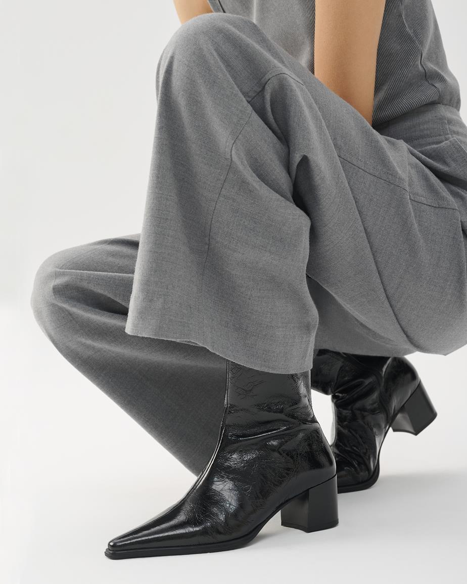 Vagabond Giselle Patent boots in Black