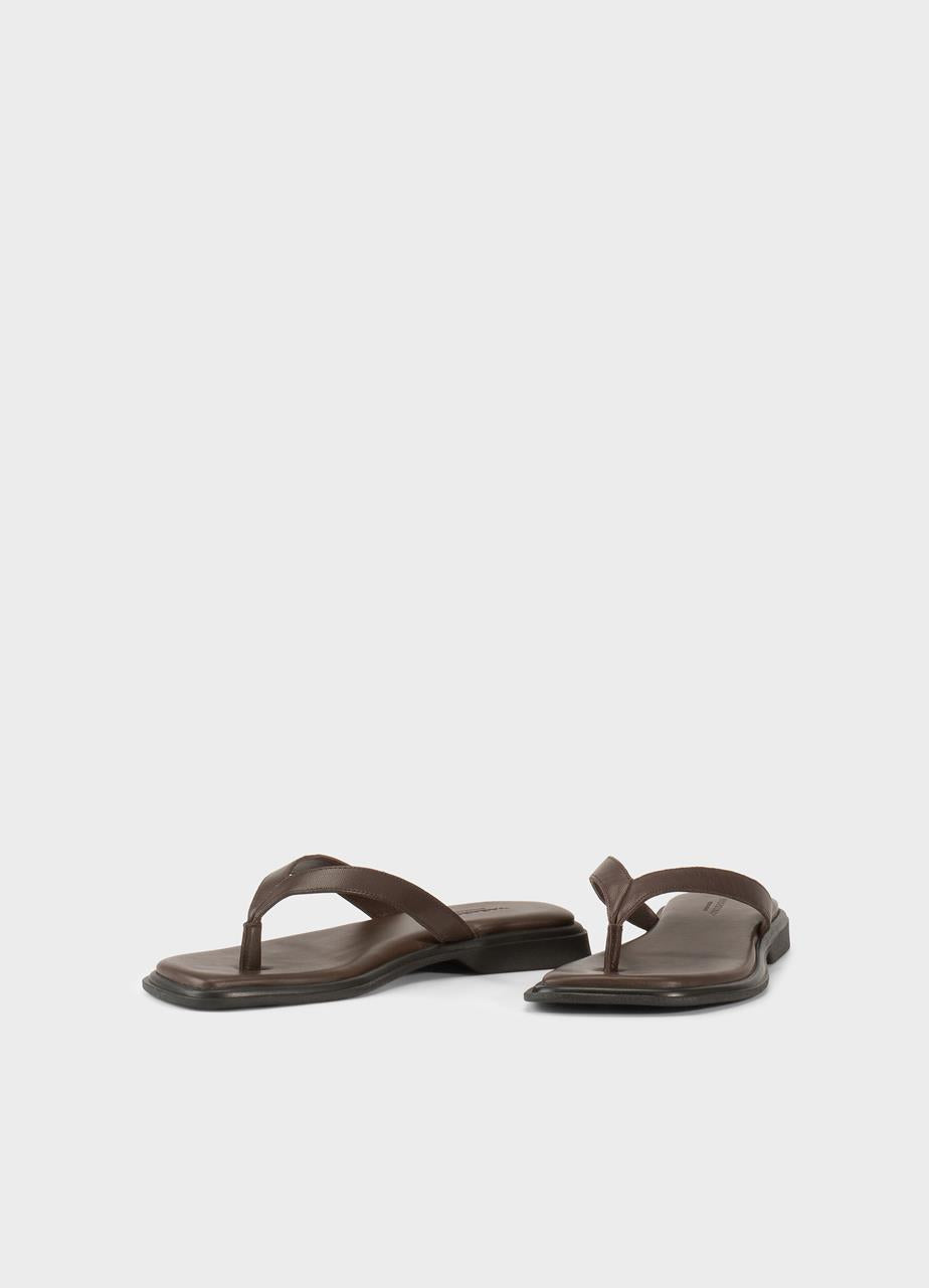 VAGABOND IZZY THONG CHOCOLATE - Shoe Market NYC