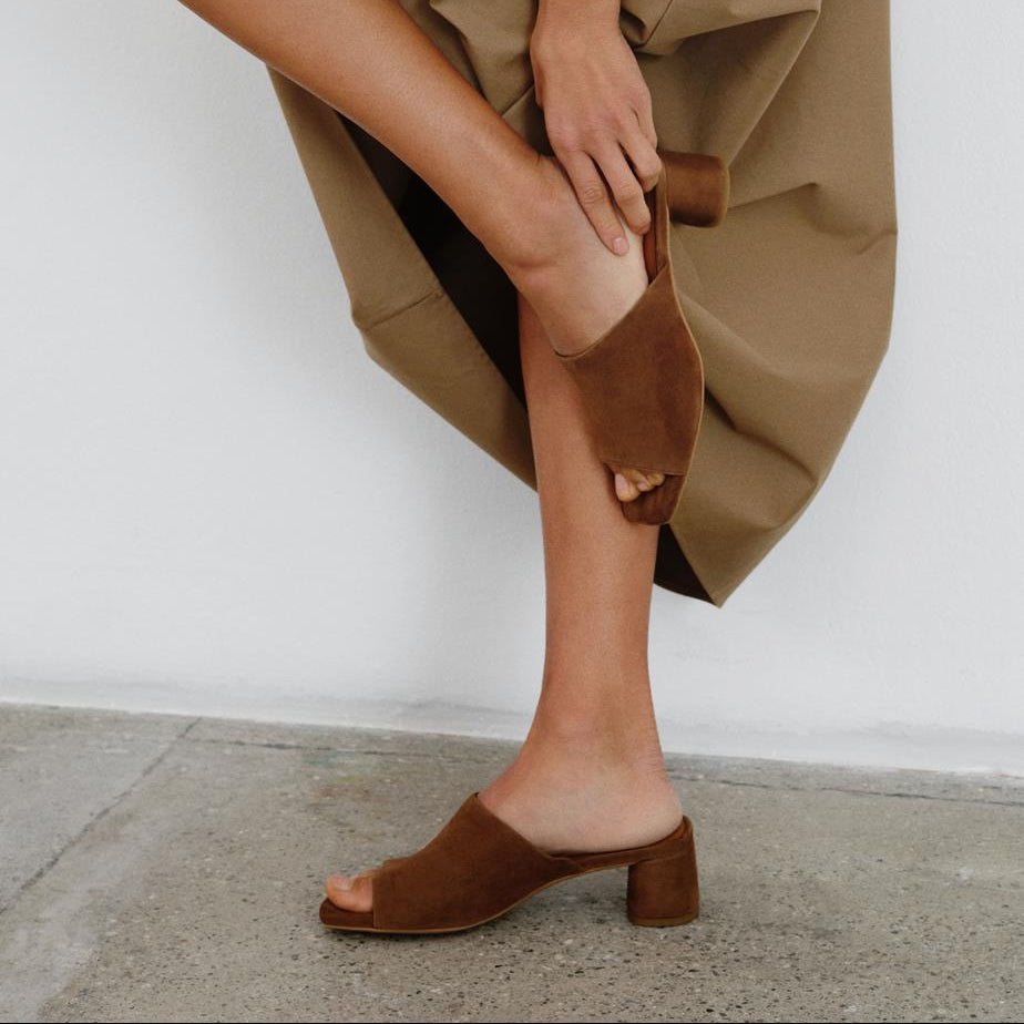 VAGABOND PIPER SANDALS IN BROWN SUEDE - Shoe Market NYC