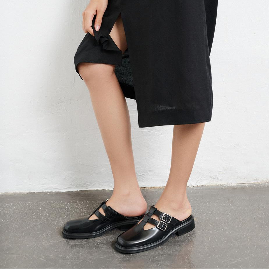 VAGABOND ELLIS CLOSED TOE BUCKLE SLIDE - Shoe Market NYC