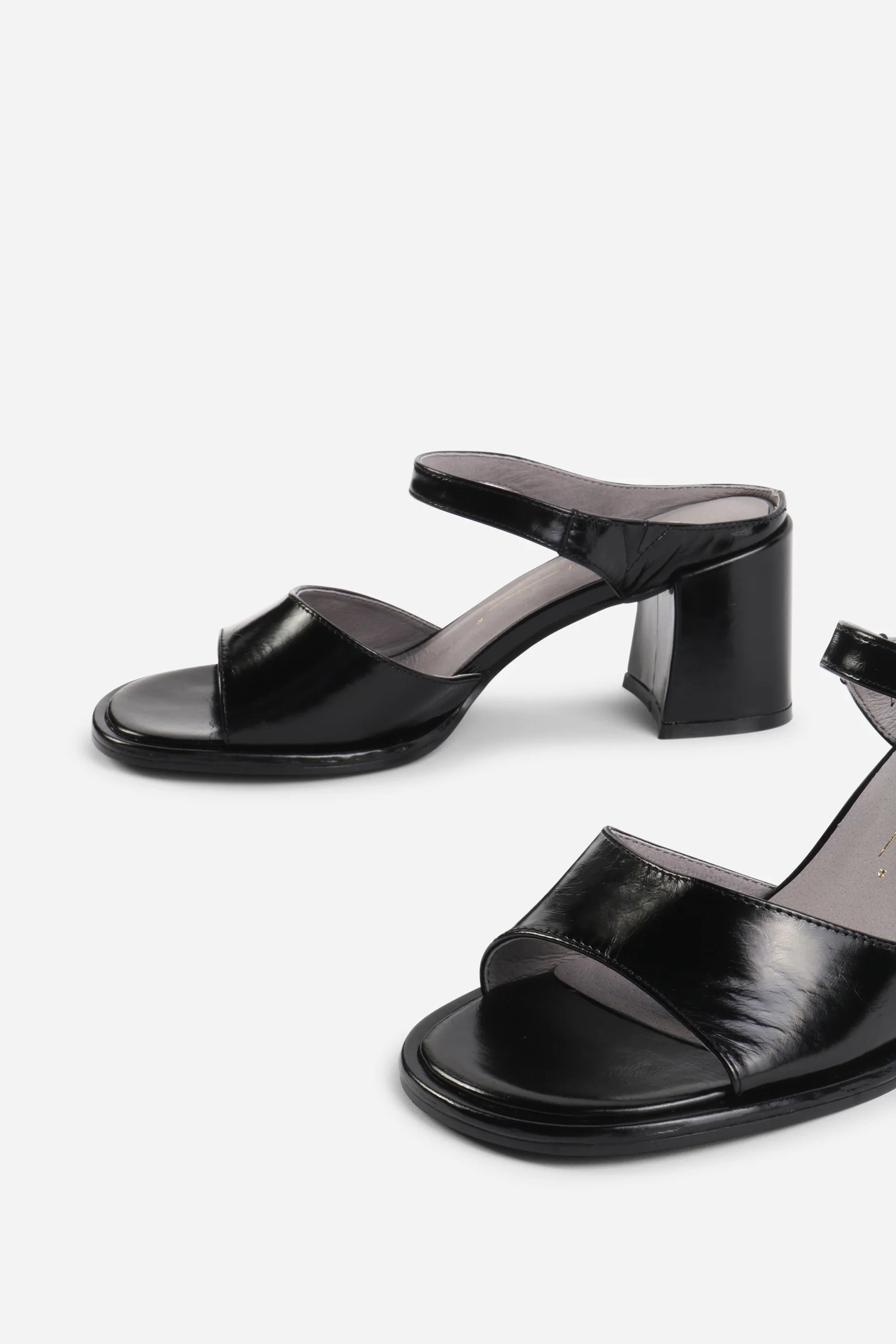 INTENTIONALLY BLANK APEX HEELS IN BLACK - Shoe Market NYC