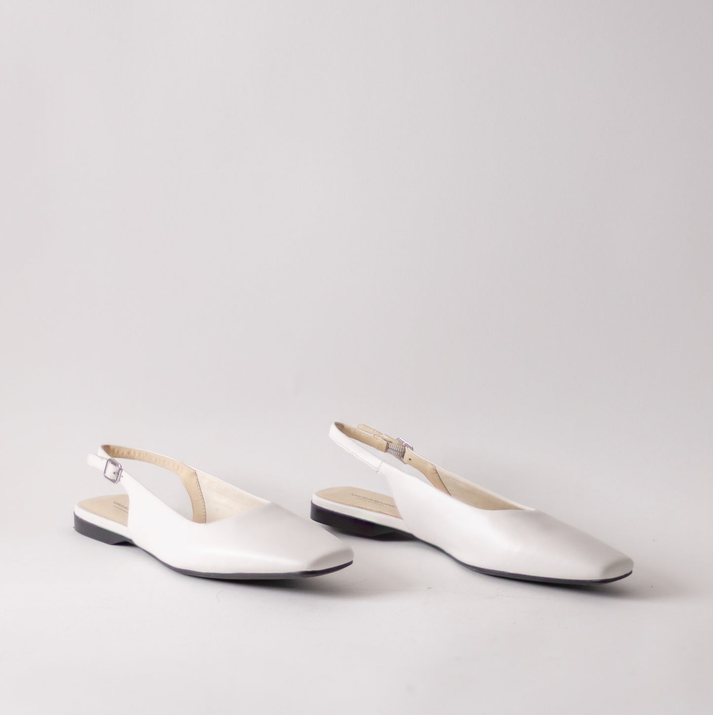 VAGABOND DELIA SLING-WHITE