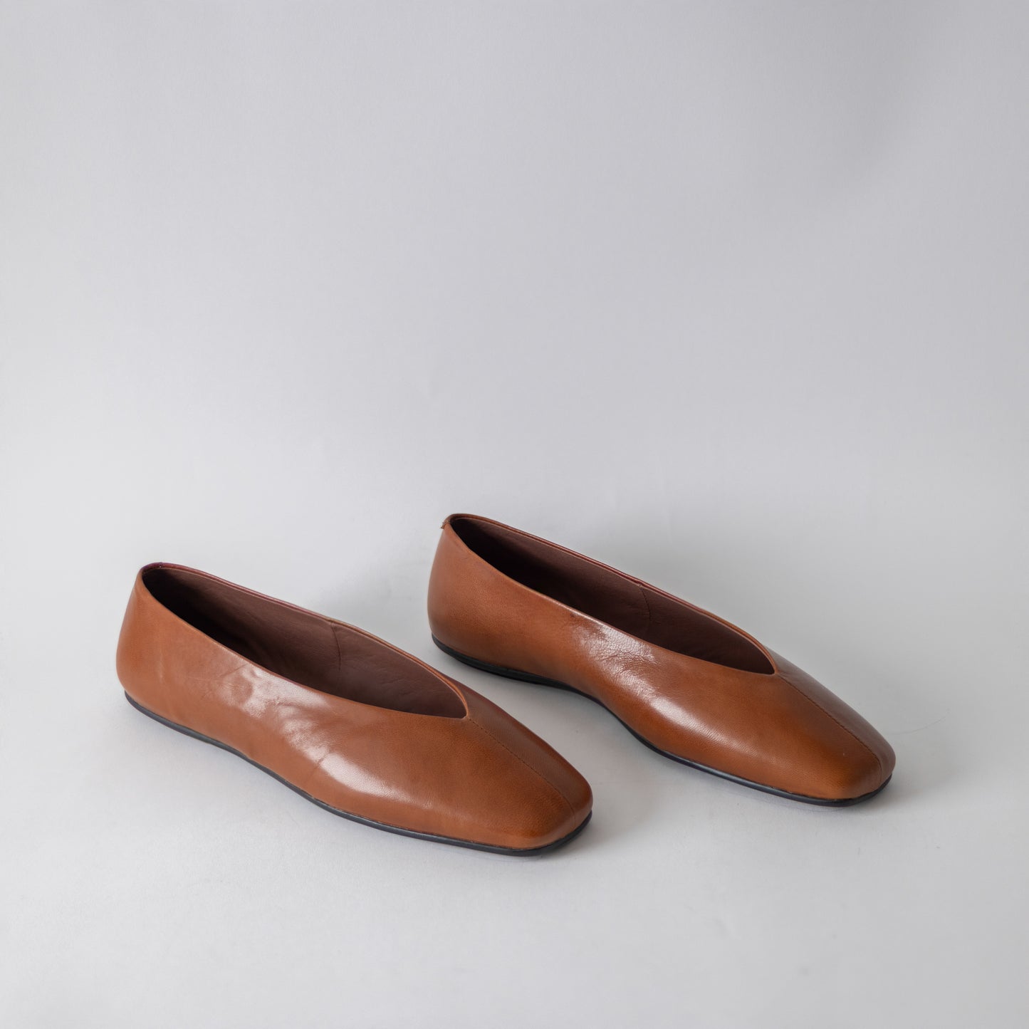 JEFFREY CAMPBELL FATHOM FLATS IN TAN