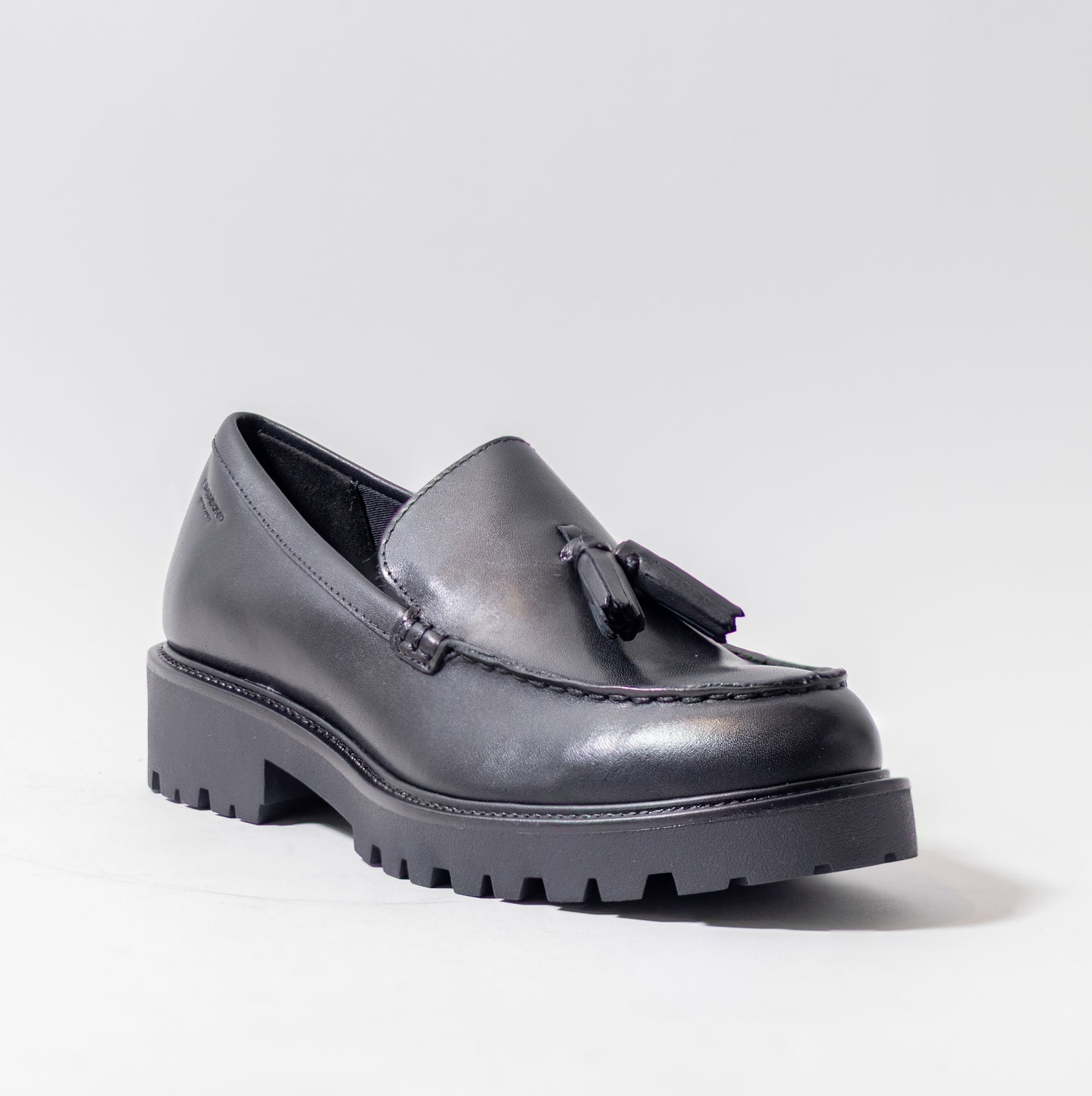 VAGABOND KENOVA LOAFER TASSLE - BLK