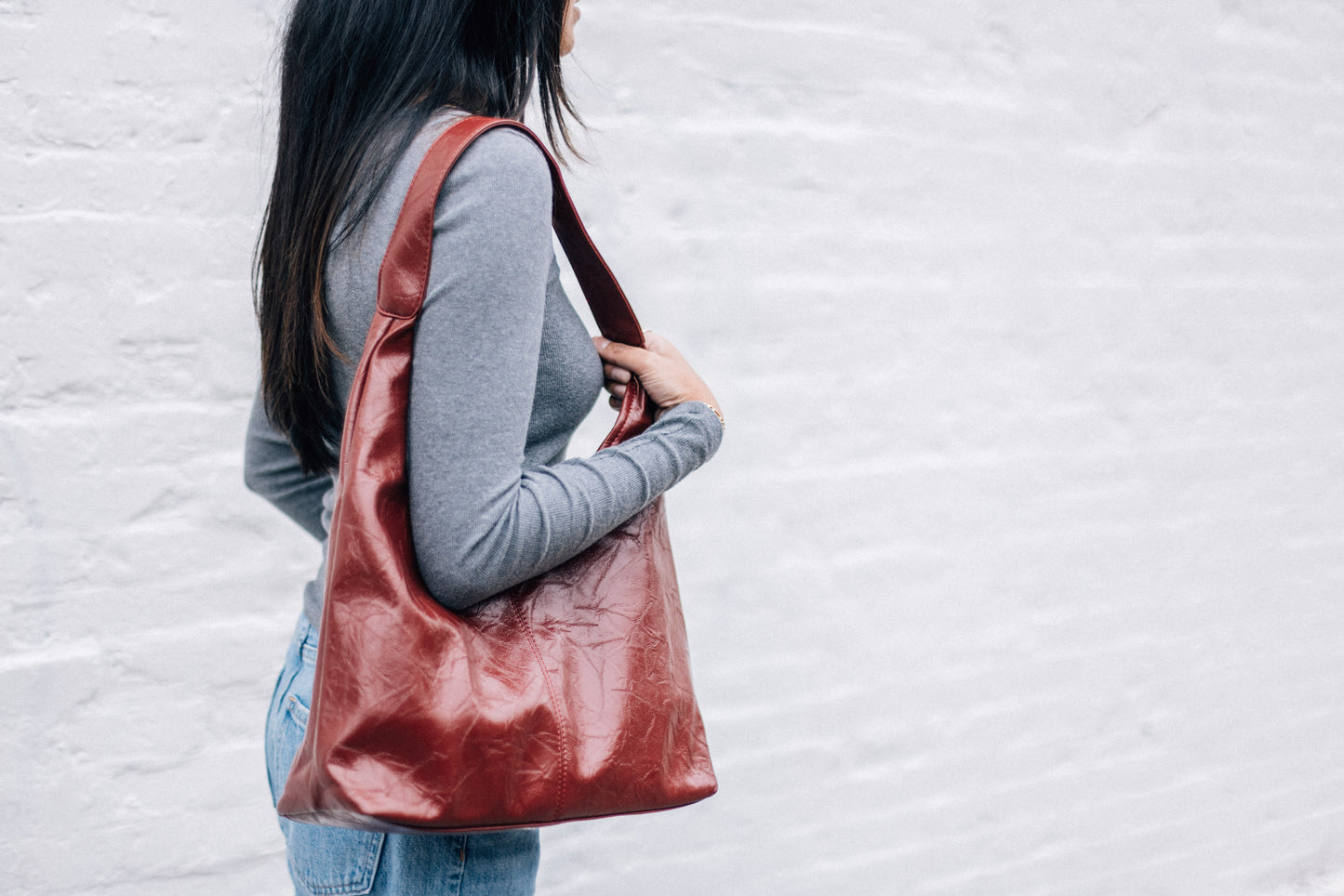 SMALL VEGAN SLOUCH-RED