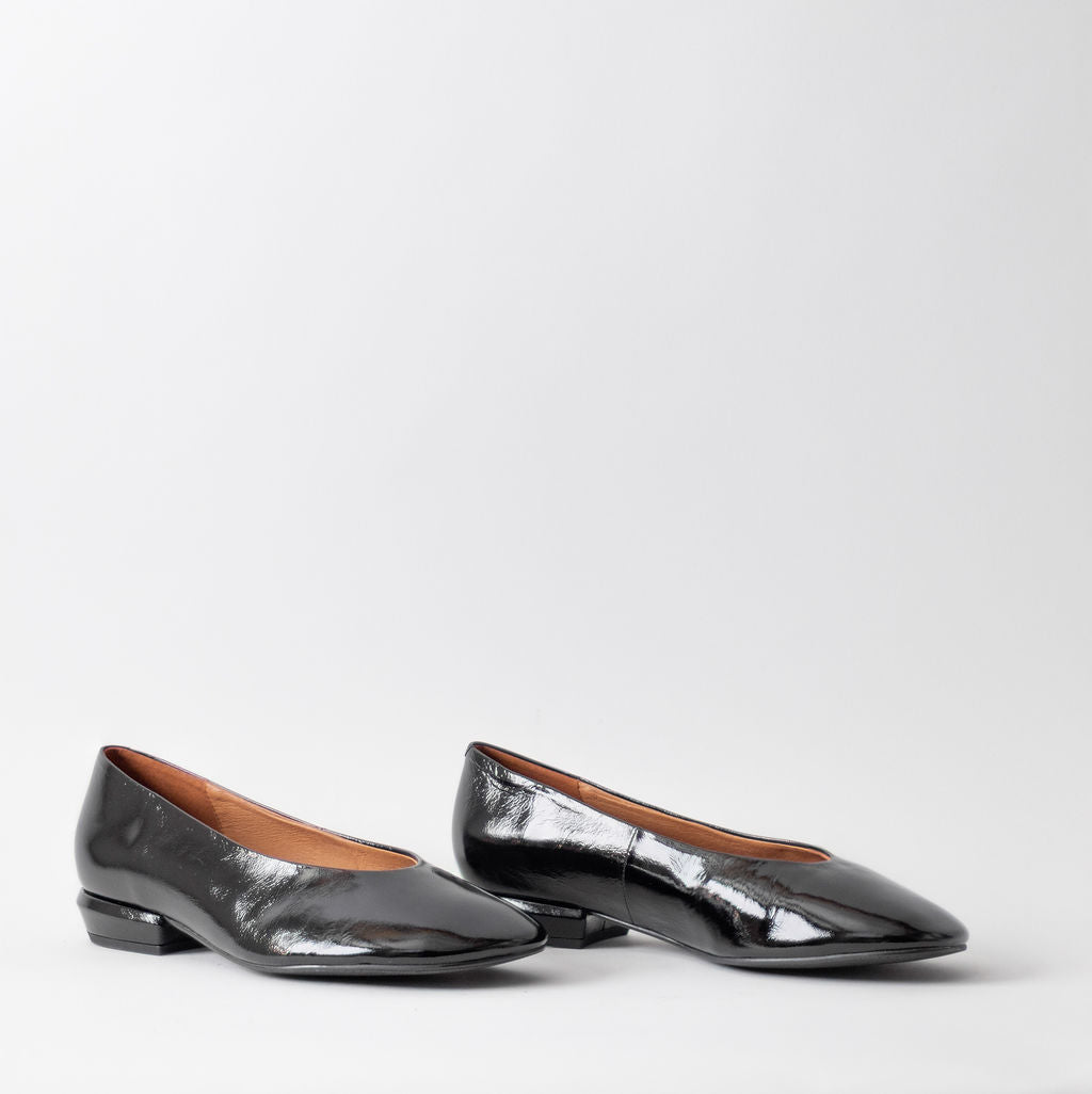 VAGABOND KATYA FLAT PATENT BLACK