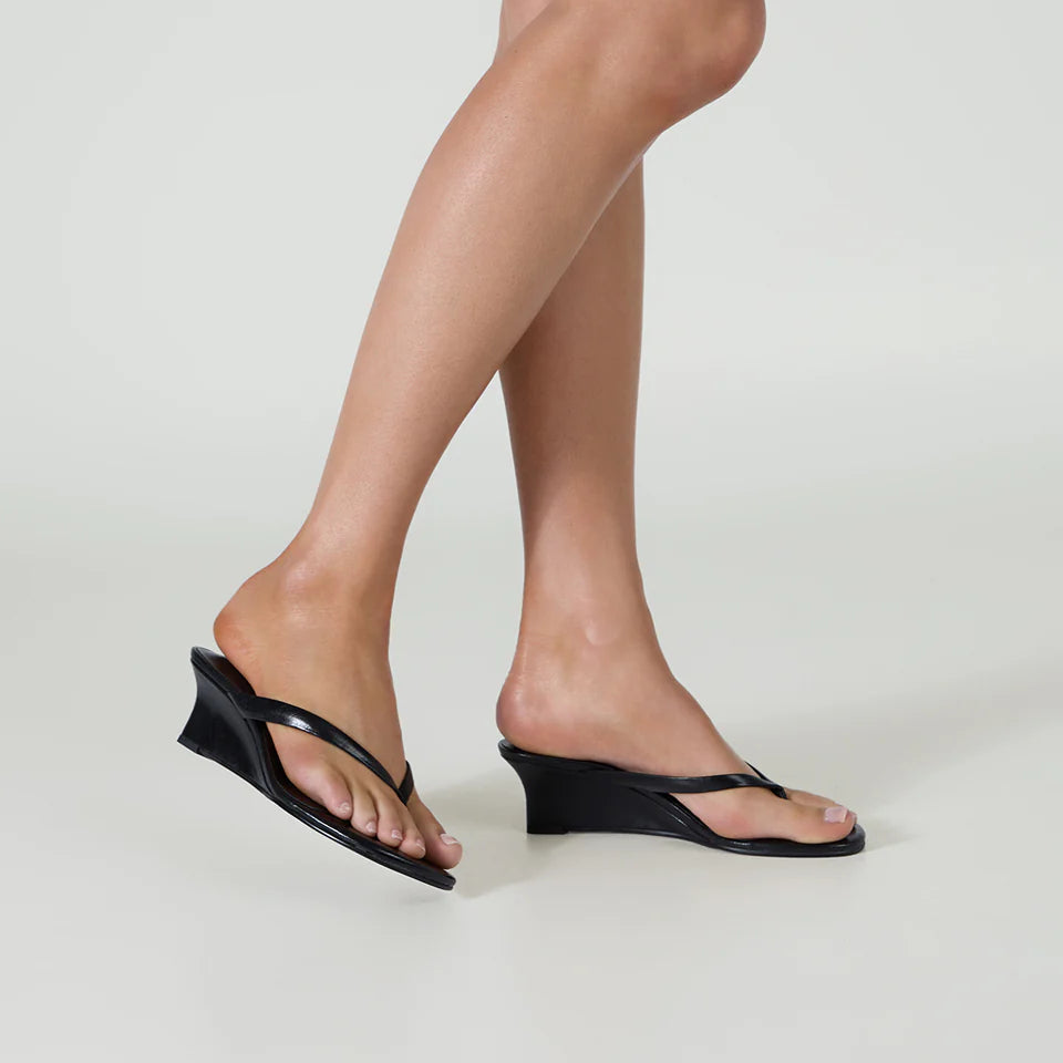 TONY BIANCO EDGY LOW WEDGE THONG BLK VINTAGE - Shoe Market NYC