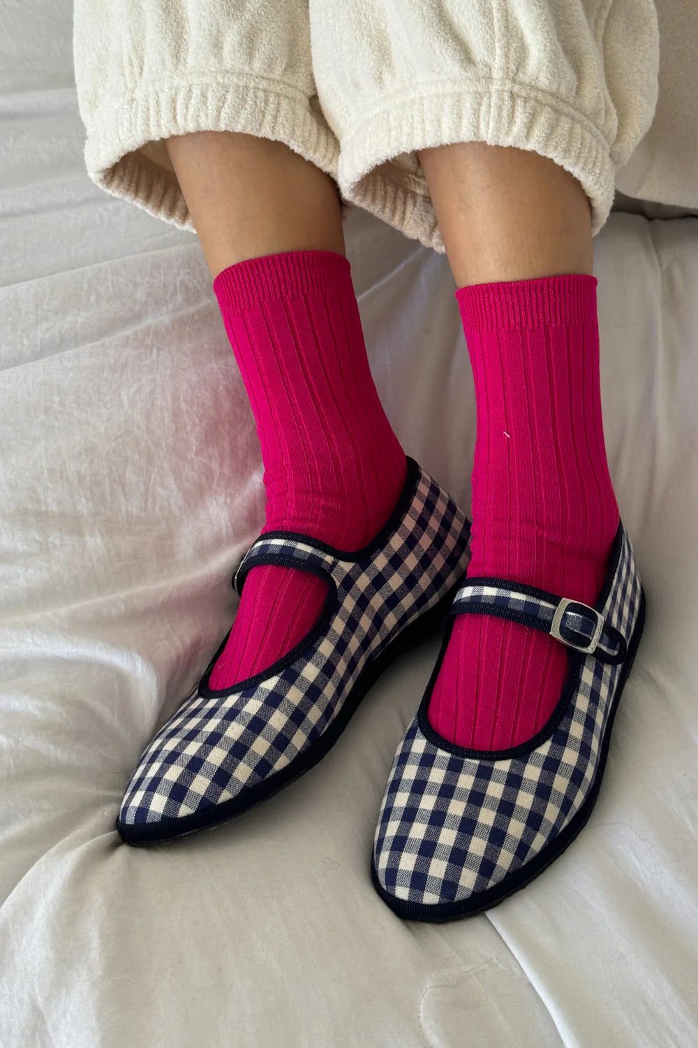 LE BON SHOPPE HER SOCKS FUSCHIA