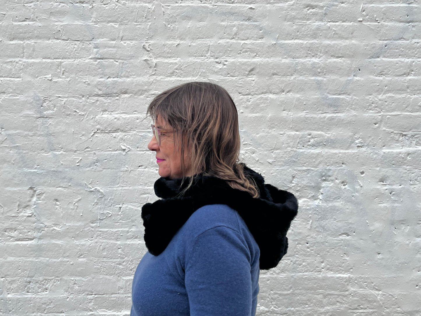 RABBIT HOOD SCARF-BLACK