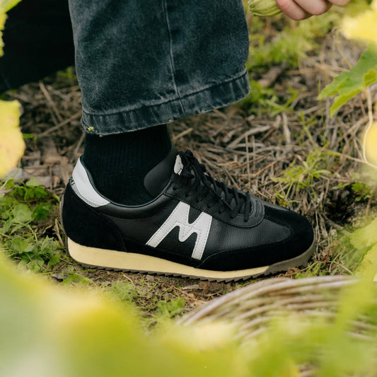 KARHU MESTARI LEATHER W-BLACK/WHITE