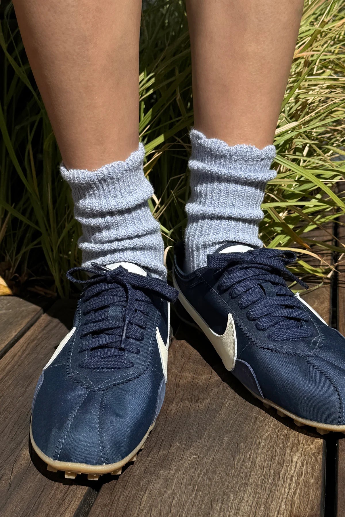 LE BON SHOPPE LINEN SCALLOP SOCKS PALE BLUE