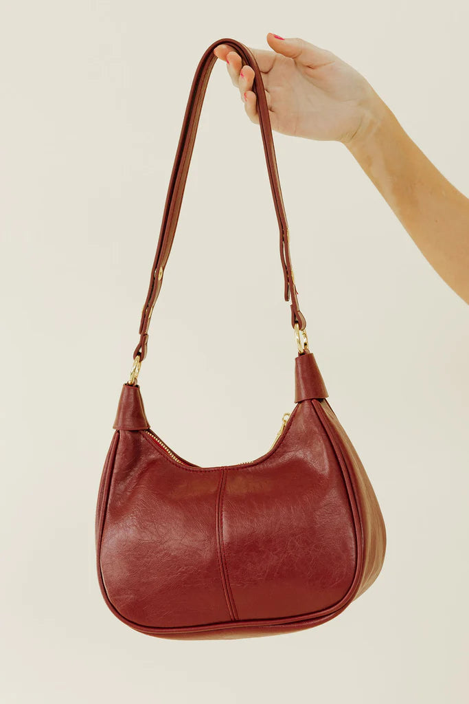 VEGAN SLOUCH SHOULDER-RED