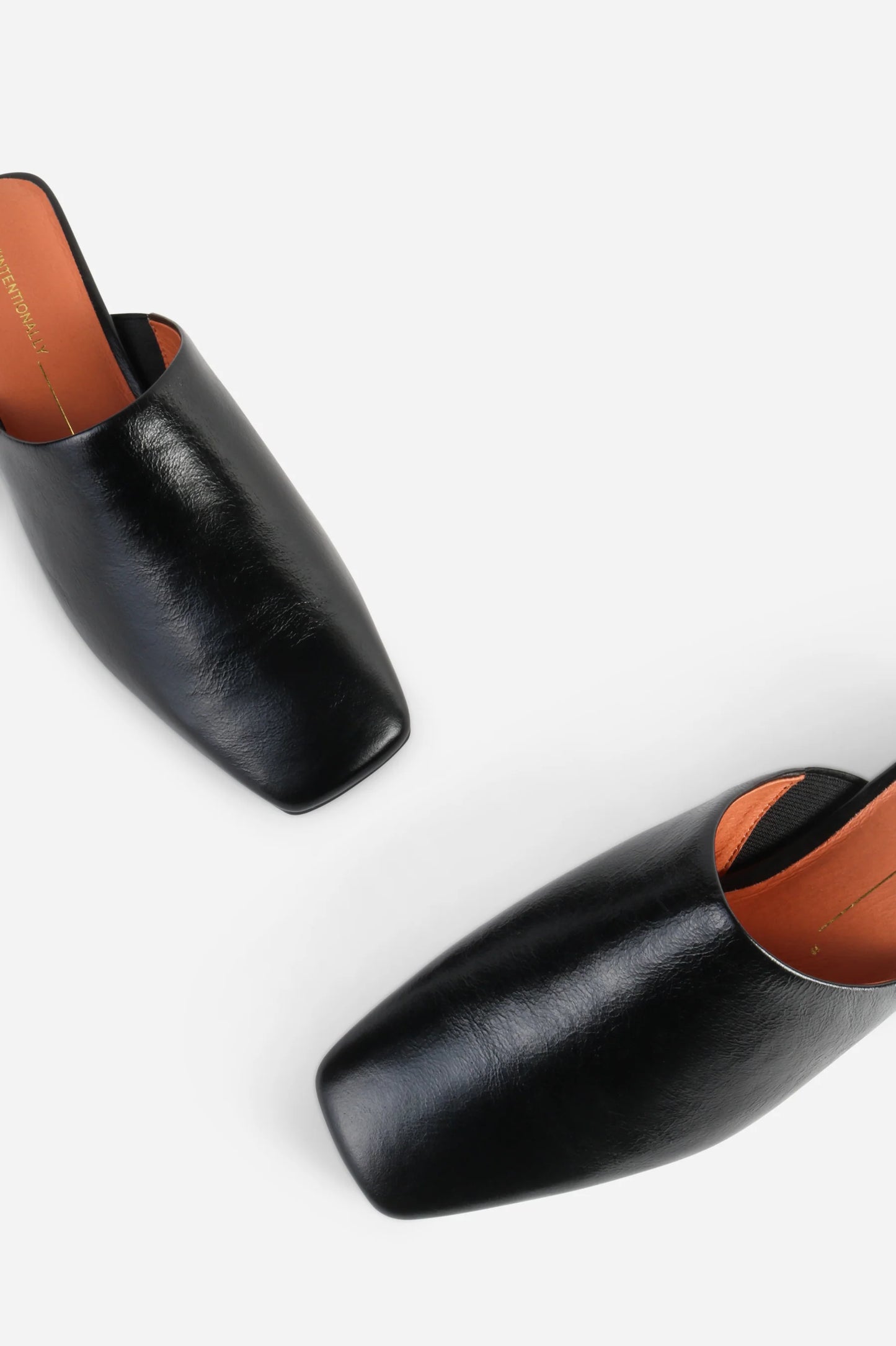 INTENTIONALLY BLANK MARER BLACK LEATHER SLIDE