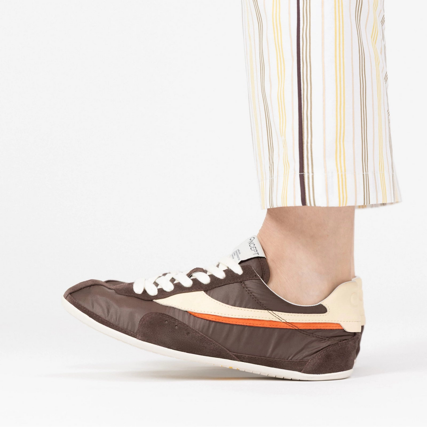 ONCEPT TEMPLE SNEAKER ESPRESSO