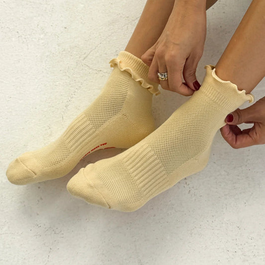 LEBON SHOPPE RUFFLED HUGGER CREW SOCK BANANA RED - Shoe Market NYC